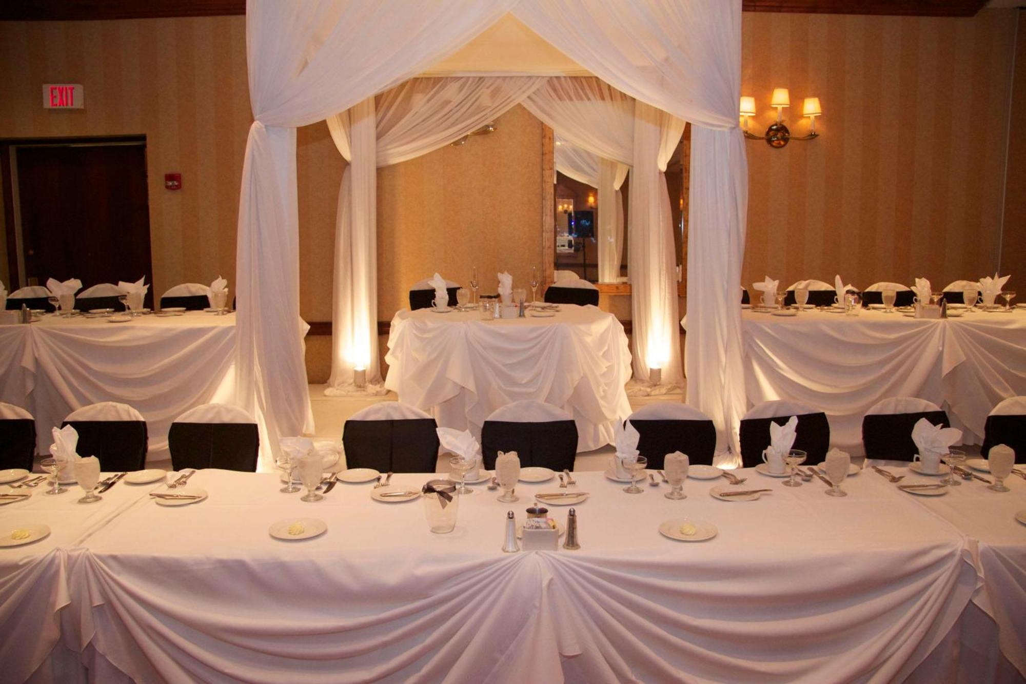 Hotel Doubletree By Hilton Chicago/alsip 3*